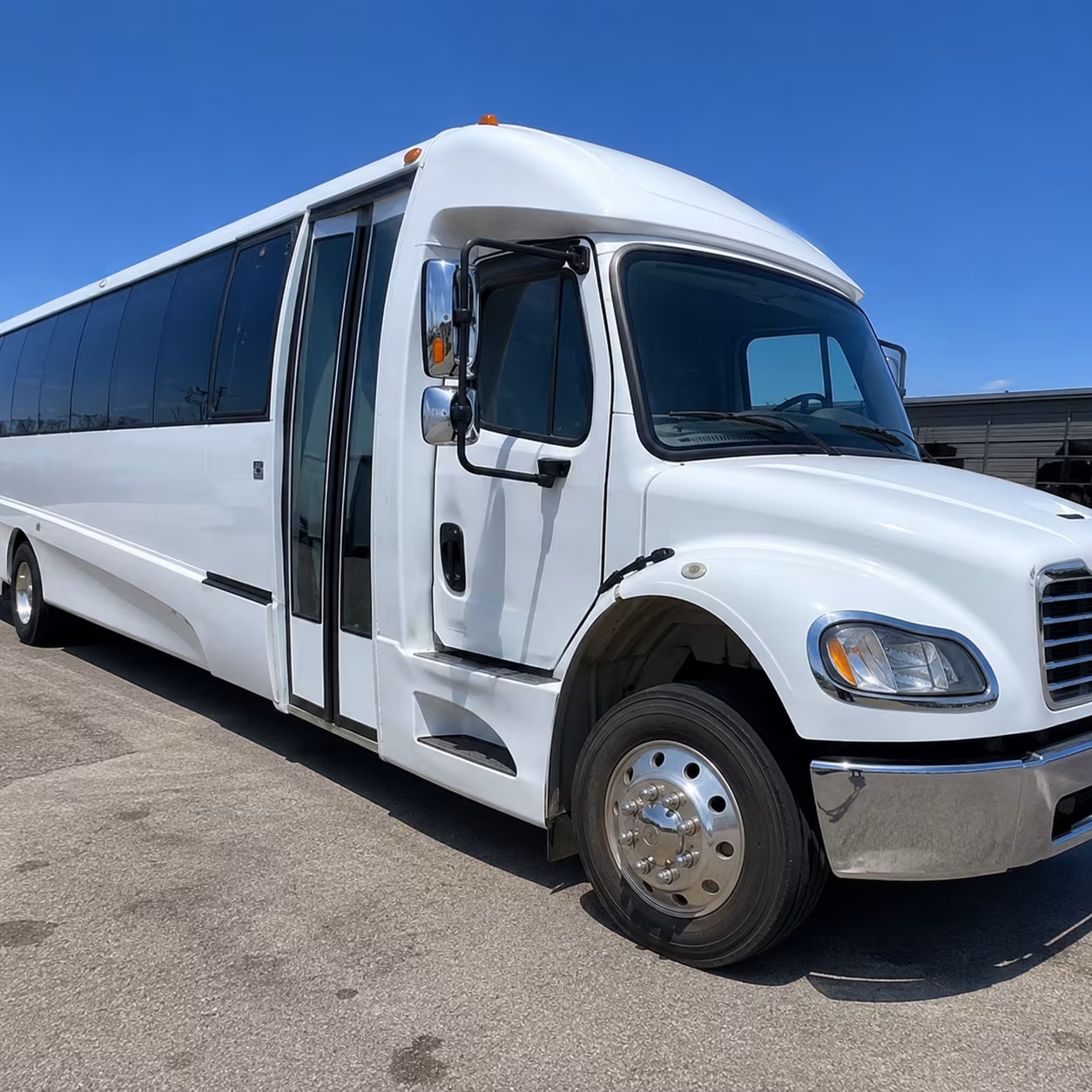concert and festival buses from pflugerville