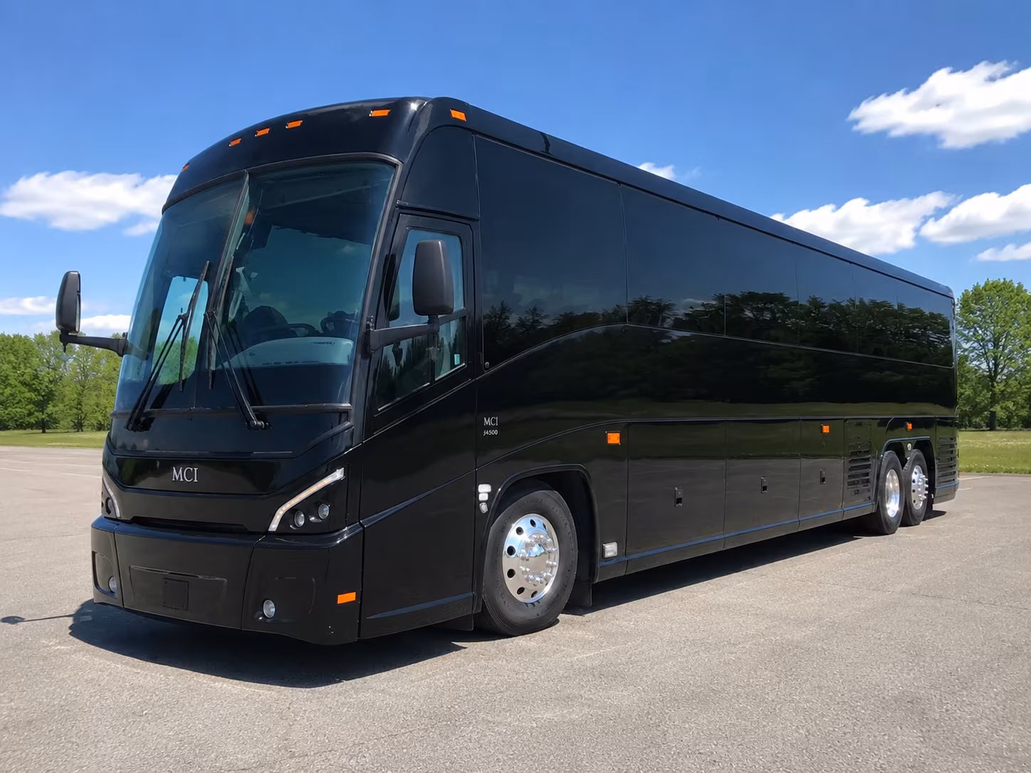 long distance charter buses from pflugerville to san antonio and dallas sporting events