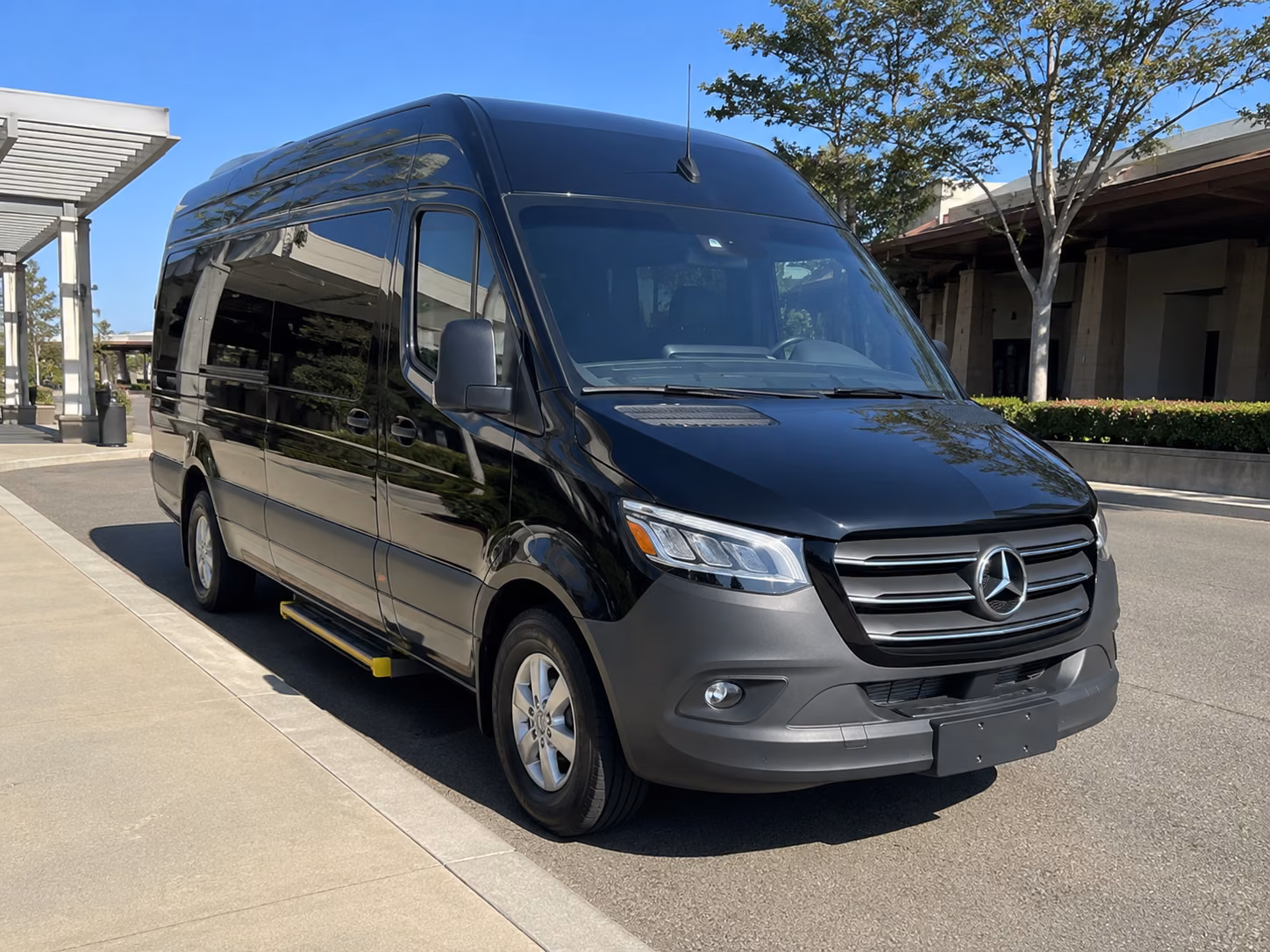 sprinter van and minibus wine tour rentals for smaller pflugerville groups